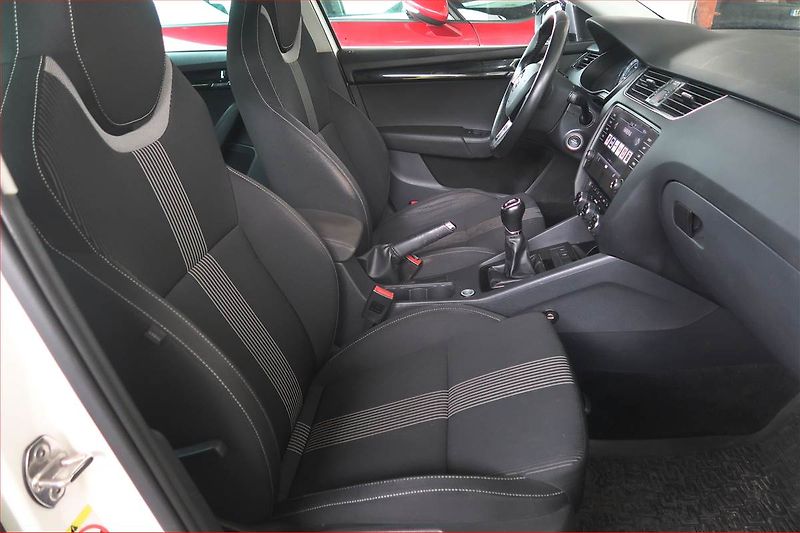 Škoda Octavia (2017) Ambition Plus 1.6 TDI - fotka 9 z 14