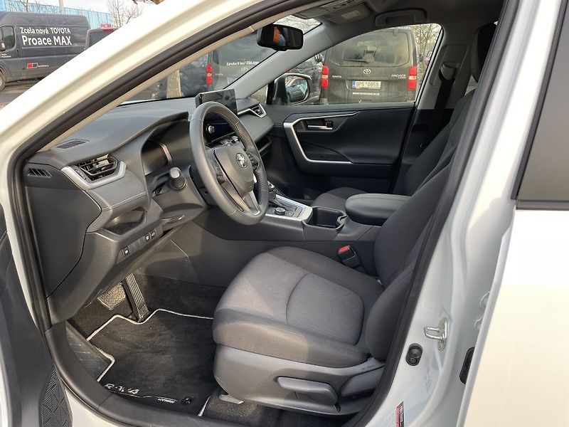 Toyota RAV4 2.5 Hybrid 4x4 ODBĚR IHNED - fotka 13 z 29