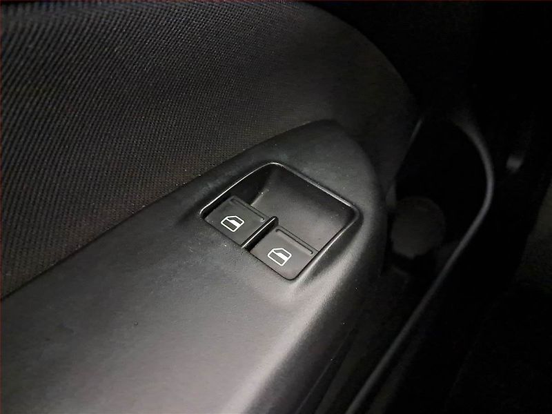 Škoda Octavia (2009) Ambiente 1.9 TDI DPF, Tempomat - fotka 16 z 18