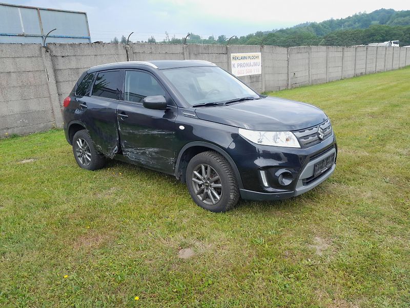 Suzuki Vitara 1,6 VVT Serviska 2x klíč - fotka 8 z 23