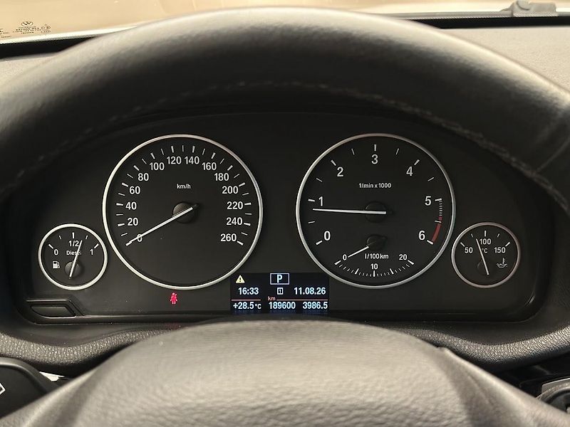 BMW X3 (2016) 20d Xdrive 140 KW  - fotka 14 z 21
