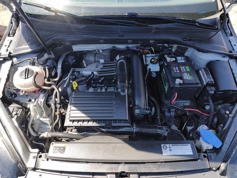 Volkswagen Golf (2015) - fotka 2 z 37