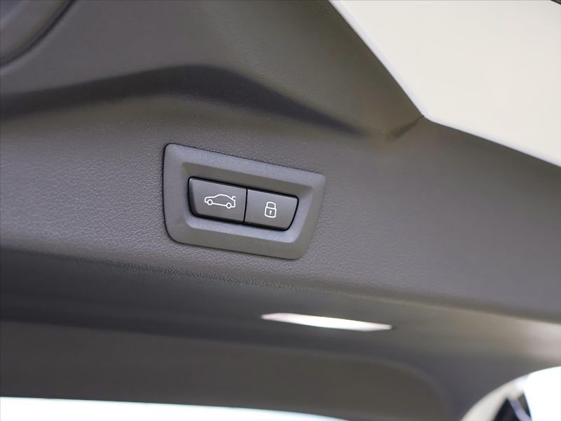 BMW X5 3,0 xDrive40d 259kW Mpacket - fotka 13 z 45