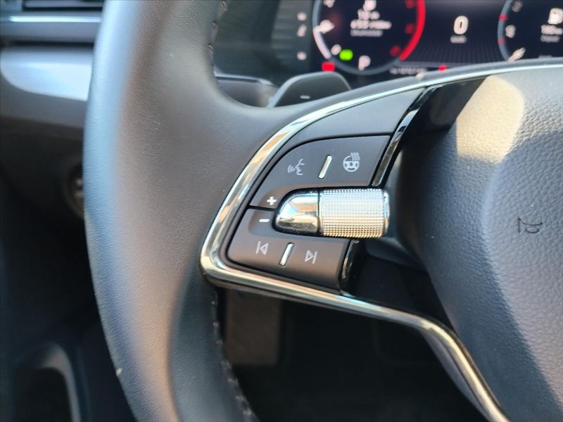 Škoda Superb 2.0TDI 110kW, DSG tažné - fotka 9 z 38