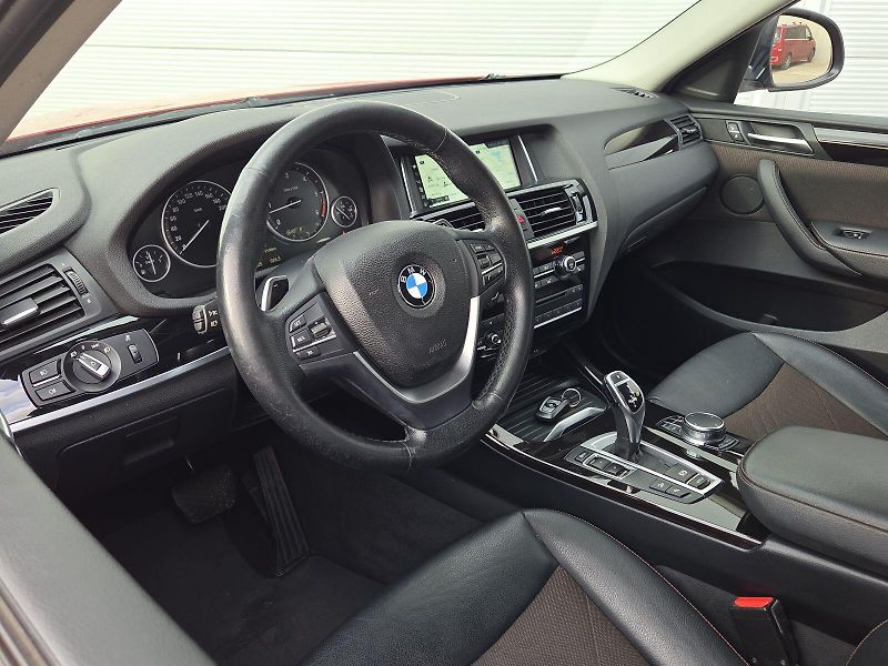 BMW X4 (2016) xDrive 30d xLine - fotka 13 z 16