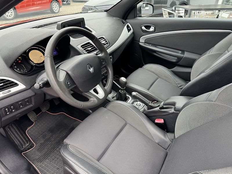 Renault Mégane (2011) 1.4TCe Navi Digi Klima - fotka 20 z 45