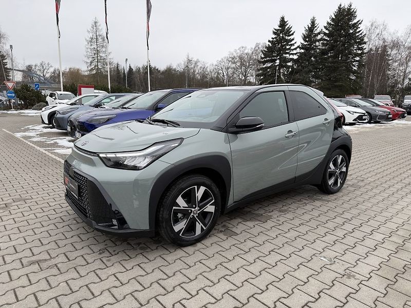 Toyota Aygo 1.5 Hybrid MC26 Style Smart - fotka 3 z 23