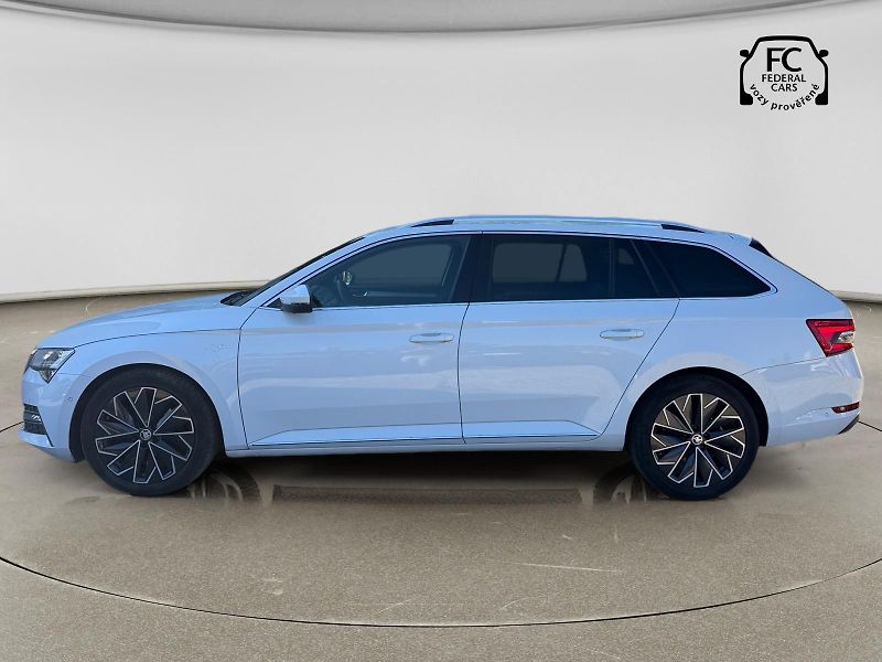 Škoda Superb 2.0 TDI 110kW L&K Combi DSG - fotka 2 z 38