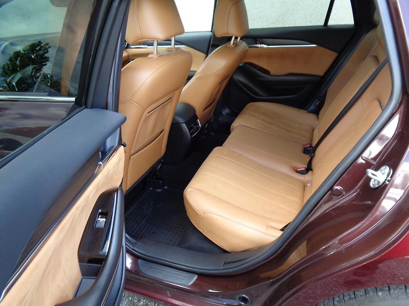 Mazda 6 WGN 2,5 AT, 20th Anniversary - fotka 24 z 37