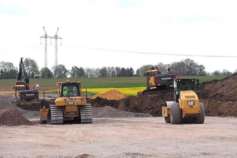 Snímky z výstavby dálnice D35 Džbánov - Litomyšl, duben 2025