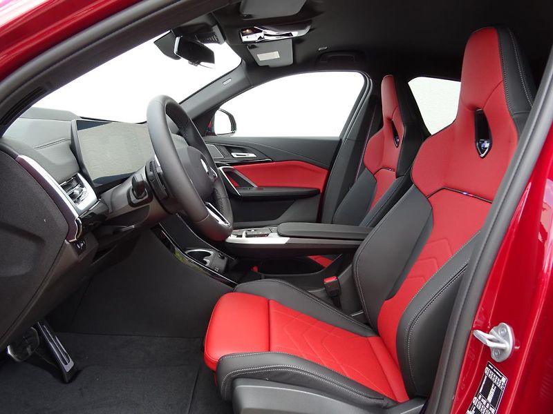 BMW X2 xDrive20d - fotka 2 z 6