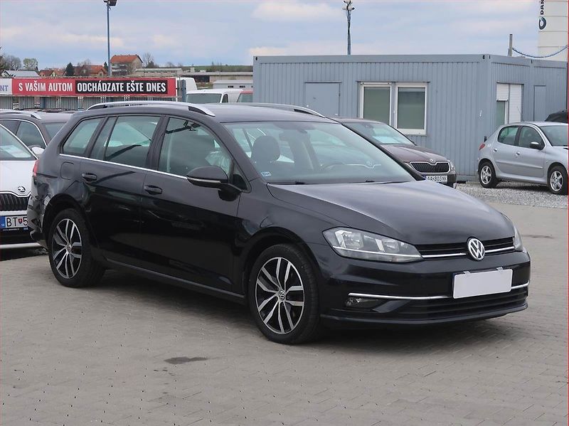 Volkswagen Golf (2017) Highline 1.6 TDI, Automat - fotka 1 z 20
