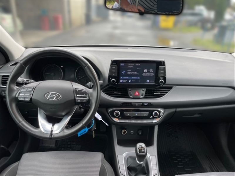 Hyundai i30 1,0 TGDI 120 Comfort - fotka 9 z 11