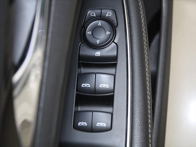 Opel Insignia 2,0 GSI 191kW 4x4 Bose Výprode - fotka 15 z 24