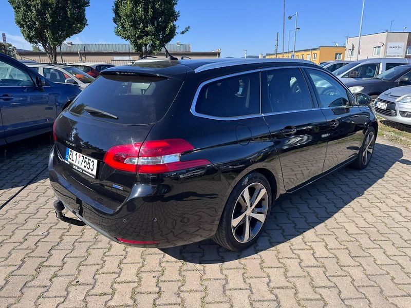 Peugeot 308 (2016) 1,2 PURET. ALLURE 96KW AUTOMAT - fotka 5 z 48