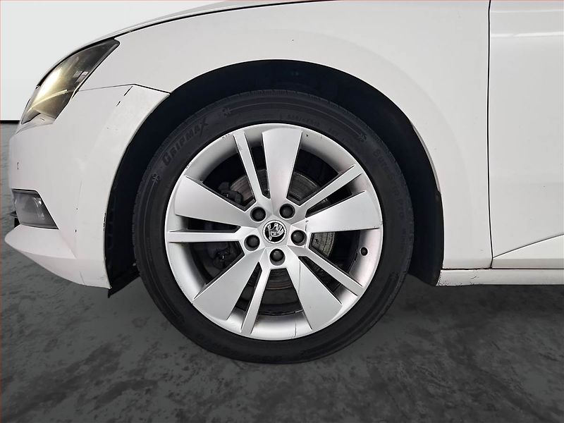 Škoda Superb (2016) Style 2.0 TDI, Serv.kniha - fotka 15 z 18
