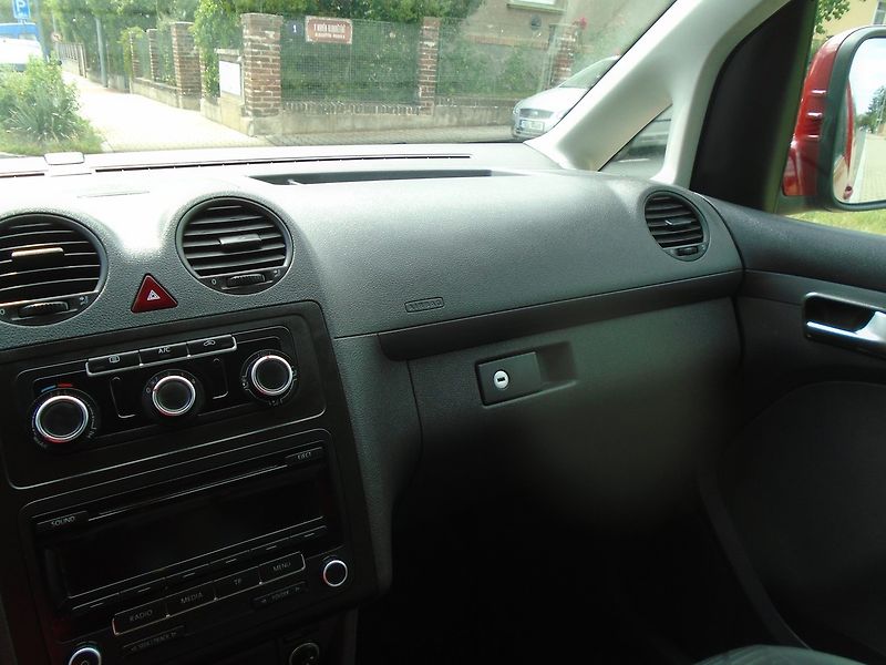 Volkswagen Caddy (2013) JAKO O 1.6 TDI,5.Míst,Klima - fotka 18 z 24
