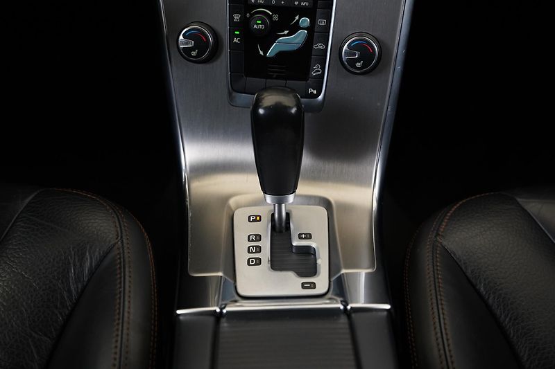 Volvo XC60 - fotka 21 z 26