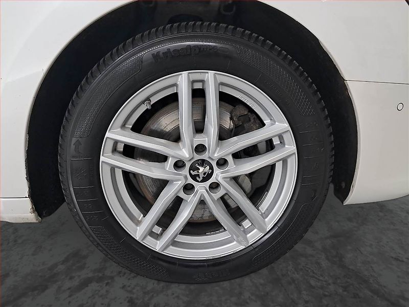 Peugeot 508 (2017) 2.0 BlueHDi, Automat, Navi - fotka 15 z 18