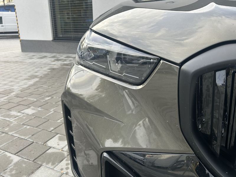 BMW X5 xDrive40d M Sport Pro - fotka 28 z 33