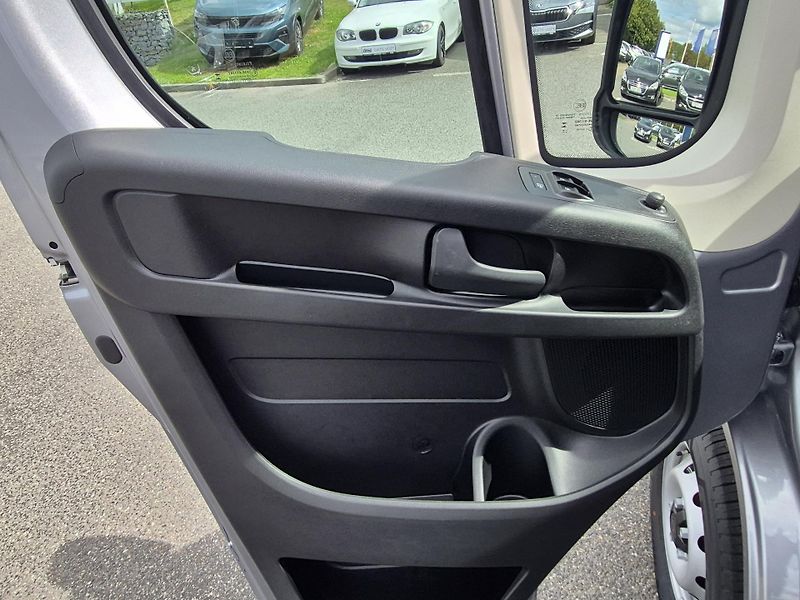 Peugeot Boxer (2026) 3000 L2H1 BlueHDi 120k S&S MAN - fotka 10 z 20