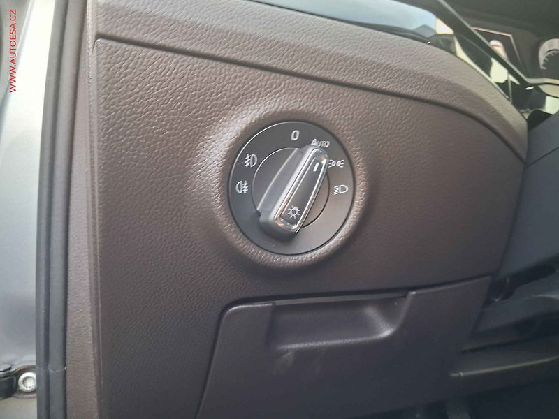 Škoda Superb (2016) 2.0TSI 4x4, ČR, DSG, navi - fotka 15 z 21