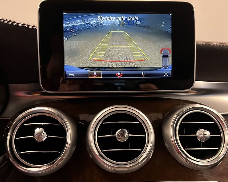 Mercedes-Benz GLC 250 4Matic AT - fotka 7 z 19