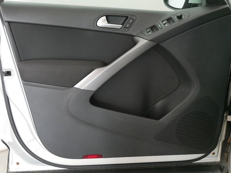 Volkswagen Tiguan - fotka 13 z 25