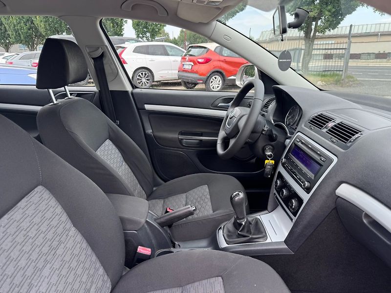 Škoda Octavia (2009) 1,4 TSI 90 KW 2. MAJ STK - fotka 36 z 50