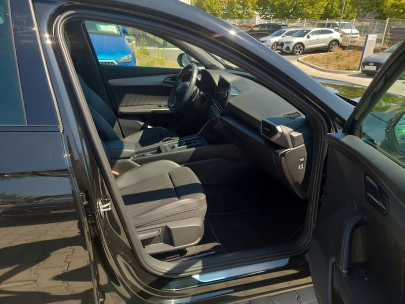 Cupra Formentor 1,5 TSi/110kW - DSG,Navi,LED,. - fotka 9 z 11