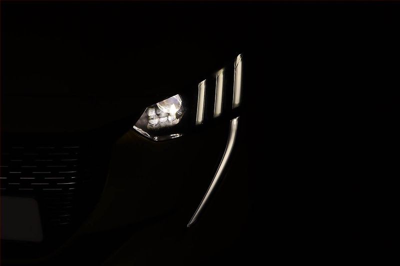 Peugeot 208 (2020) GT Pack 1.2 PureTech, Automat - fotka 25 z 27