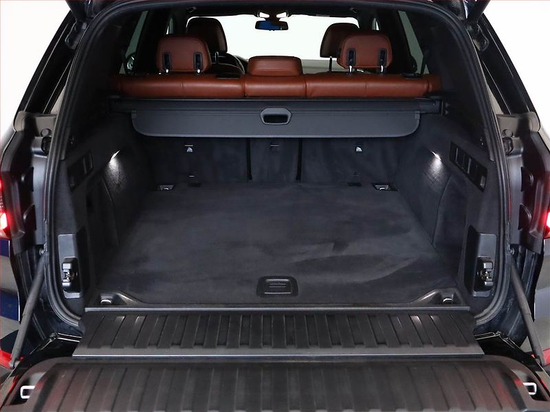 BMW X5 (2021) xDrive30d - fotka 12 z 18