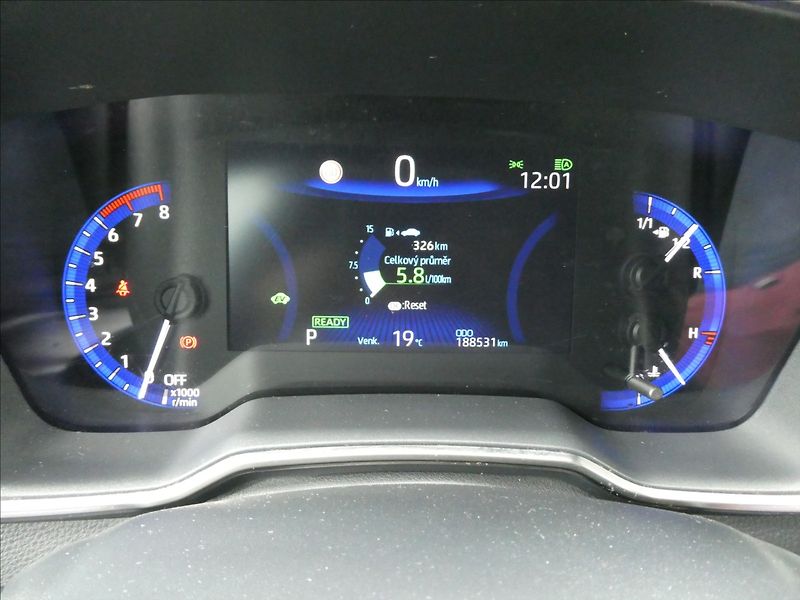 Toyota Corolla 2,0 Hybrid e-CVT GR Sport 112k - fotka 29 z 44