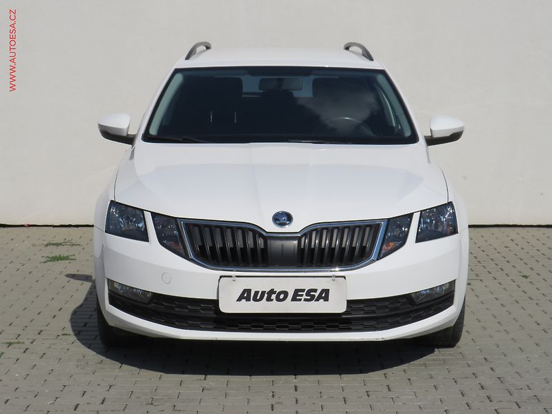 Škoda Octavia (2018) 1.6 TDi, ČR, Ambition - fotka 2 z 19