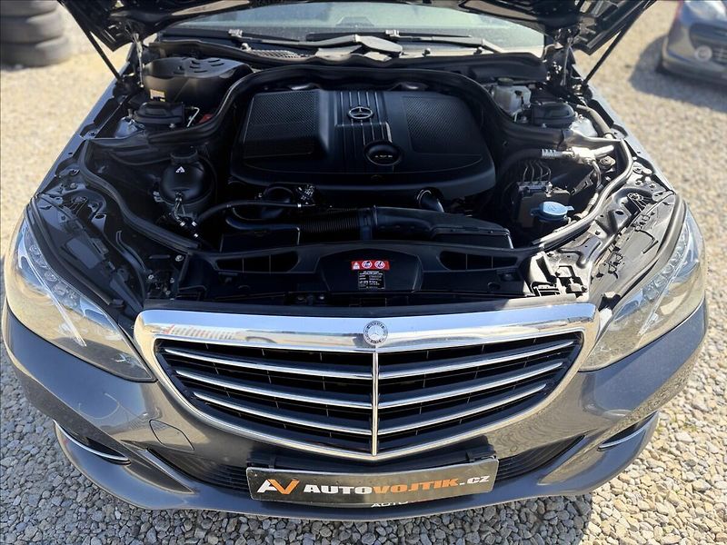Mercedes-Benz Třídy E 250CDI 4-MATIC NOVÉ V ČR - fotka 34 z 35