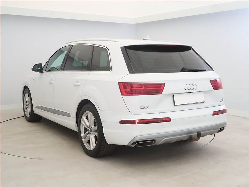 Audi Q7 (2016) S-Line 3.0 TDI, 4X4, Automat - fotka 4 z 19