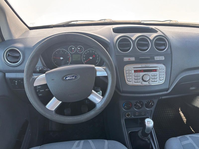 Ford Tourneo Connect 1.8 TDCi 66kW - fotka 5 z 23