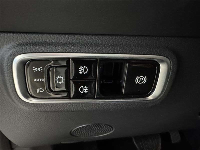 Omoda 5 (2026) 1,6 TGDi PREMIUM FACELIFT - fotka 14 z 16