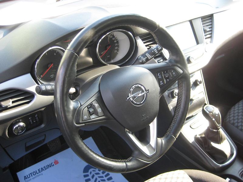Opel Astra 1.6 CDTi Enjoy ALU-DPH-ČR !!! - fotka 15 z 28