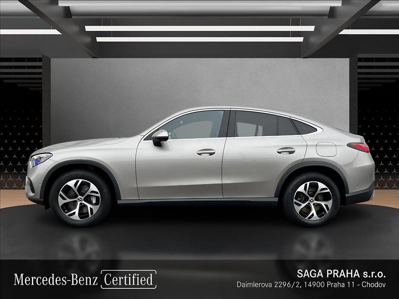 Mercedes-Benz GLC 300e 4MATIC kupé s hybridní te - fotka 2 z 22