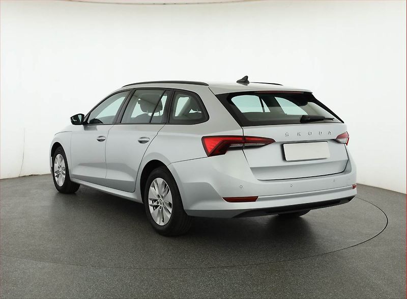 Škoda Octavia (2023) Ambition 2.0 TDI, ČR,1.maj - fotka 4 z 21