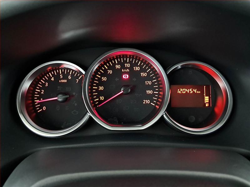 Dacia Sandero (2017) Arctica 0.9 TCe, Serv.kniha - fotka 11 z 15