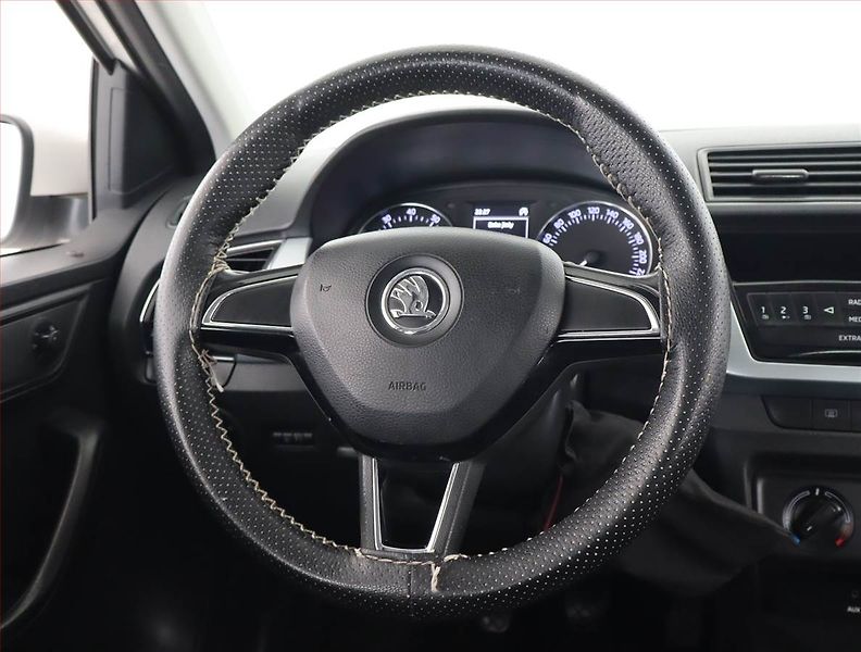 Škoda Fabia (2015) 1.0 - fotka 13 z 17