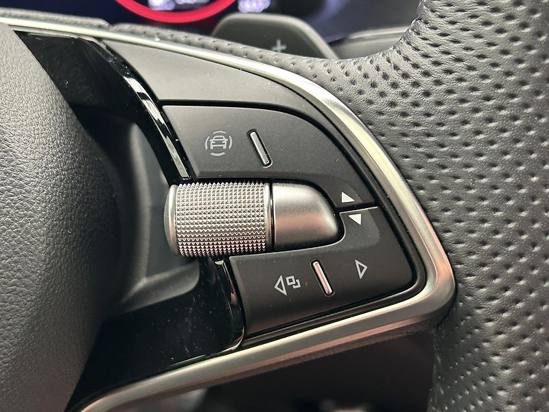 Škoda Octavia 2.0 TSI 4x4 SportLine - fotka 23 z 28