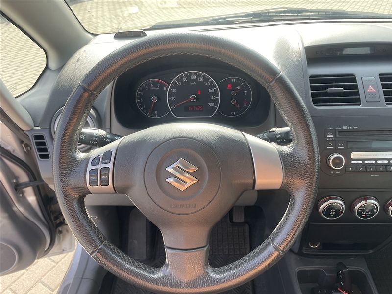 Suzuki SX4 1,6 i 79kw 4x4 KLIMA CZauto 2m - fotka 14 z 35
