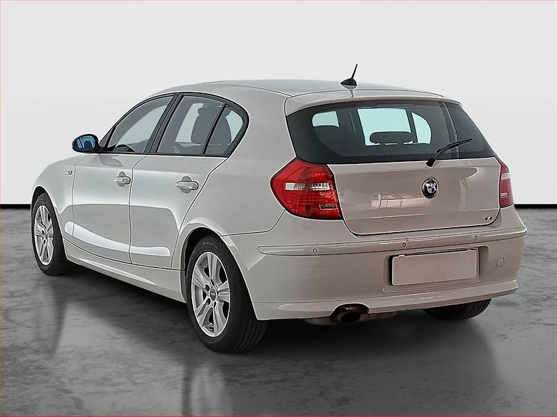 BMW Řada 1 (2007) 116i, po STK, servisované - fotka 4 z 16