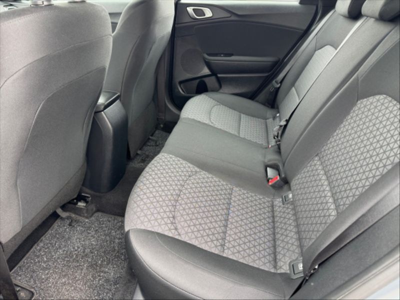 Kia Ceed 1,5 T-GDI 118 Fresh - fotka 6 z 10