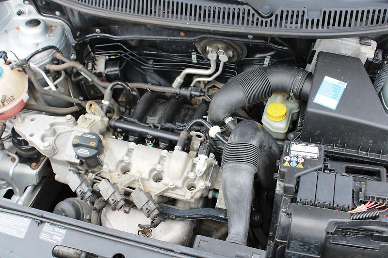 Volkswagen Polo (2007) 1,2i KLIMA EL.OKNA  SERVO ABS - fotka 16 z 16