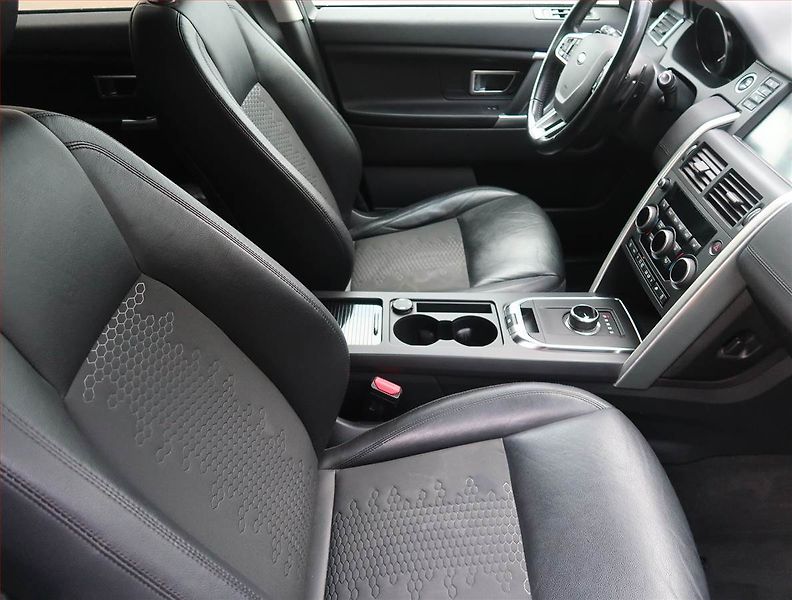 Land Rover Discovery Sport (2018) TD4, 4X4, Automat, Serv.kniha - fotka 9 z 14