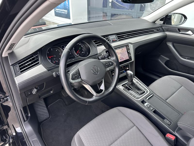 Volkswagen Passat 20TDI DSG Basic - fotka 13 z 21